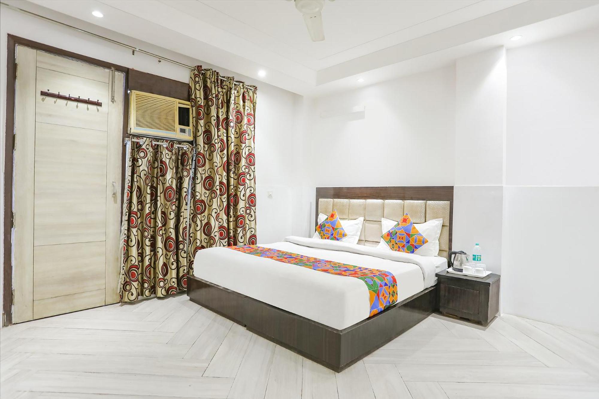 Fabexpress Lotus Palace New Delhi Exterior photo